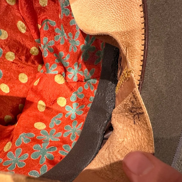 Teressa Foglia Hat - Picture 2 of 7